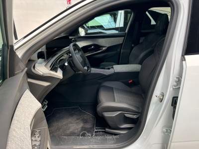 Peugeot 3008 Hybrid 145 GT e-DCS 6 Bianco usata Palermo