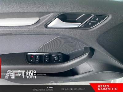 Audi A3 A3 Sportback 1.6 tdi Sport 110cv Bianco usata Marano di Napoli