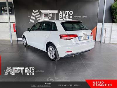 Audi A3 A3 Sportback 1.6 tdi Sport 110cv Bianco usata Marano di Napoli
