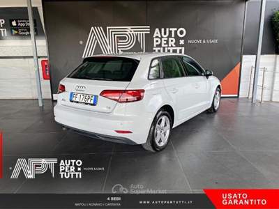 Audi A3 A3 Sportback 1.6 tdi Sport 110cv Bianco usata Marano di Napoli