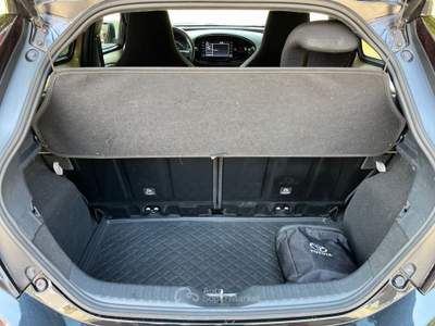 Toyota Aygo X 1.0B (72 CV) Trend S-CVT Beige usata Varese
