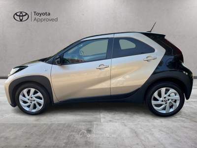 Toyota Aygo X 1.0B (72 CV) Trend S-CVT Beige usata Varese