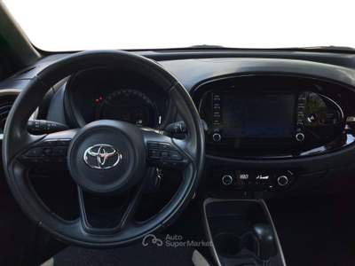 Toyota Aygo X 1.0B (72 CV) Trend S-CVT Beige usata Varese