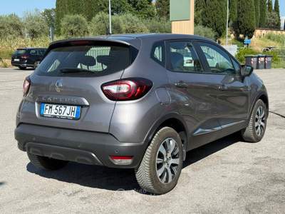 Renault Captur 1.5 dCi 90cv Energy INITIALE PARIS EDC Grigio usata Chiusi