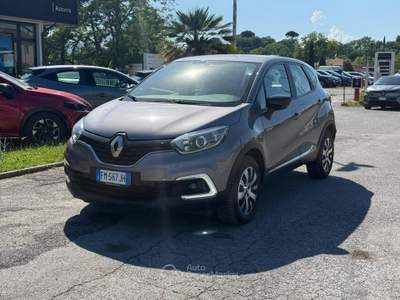 Renault Captur 1.5 dCi 90cv Energy INITIALE PARIS EDC Grigio usata Chiusi