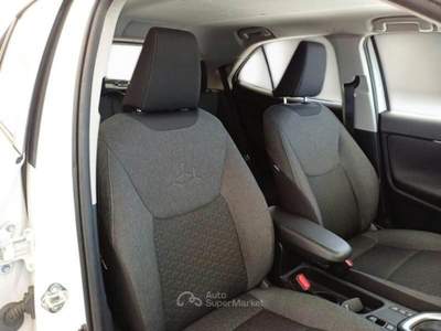Toyota Yaris Cross 1.5H (116 CV) E-CVT Business Bianco usata Roma