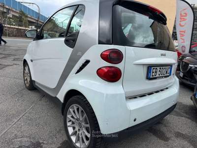Smart ForTwo Fortwo II 1.0 mhd Pulse 71cv Bianco usata Genova