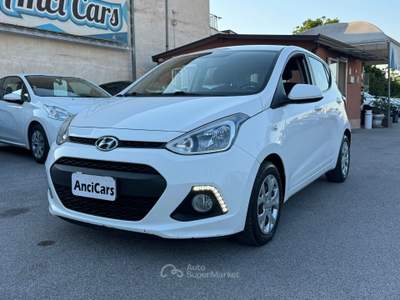 Hyundai i10 1.0 MPI 66cv A/T Login Bianco usata San Giuseppe Vesuviano
