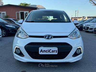 Hyundai i10 1.0 MPI 66cv A/T Login Bianco usata San Giuseppe Vesuviano