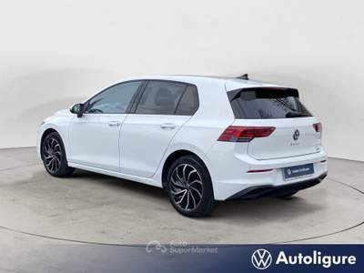 Volkswagen Golf 1.5 eTSI EVO ACT Life DSG Bianco usata Lerici
