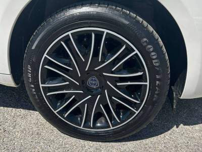Lancia Ypsilon Ypsilon III 2021 1.0 firefly hybrid Gold s Bianco usata Sant'Omero