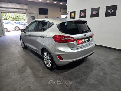 Ford Fiesta GPL 5 porte Titanium Grigio usata Qualiano