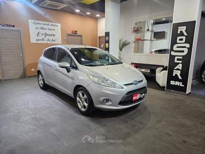 Ford Fiesta GPL 5 porte - Titanium Grigio usata Qualiano