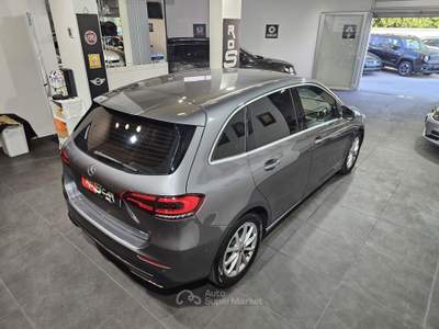 Mercedes-Benz Classe B B 200 d Automatic Sport Grigio usata Qualiano