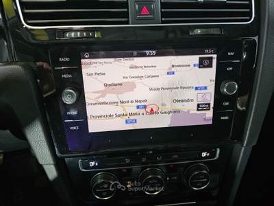 Volkswagen Golf 5p. Highline BlueMotion Technology Nero usata Qualiano