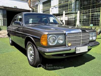 Mercedes-Benz Classe G 240 D Berlina W123 - 1980 Grigio usata Pianezza