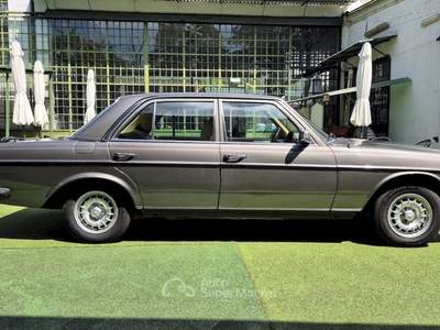 Mercedes-Benz Classe G 240 D Berlina W123 - 1980 Grigio usata Pianezza