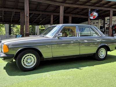 Mercedes-Benz Classe G 240 D Berlina W123 - 1980 Grigio usata Pianezza