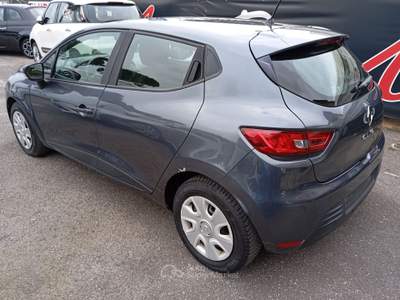 Renault Clio 5P 0.9 TCe 12V 75CV Life Grigio usata Giugliano in Campania