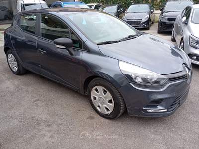 Renault Clio 5P 0.9 TCe 12V 75CV Life Grigio usata Giugliano in Campania