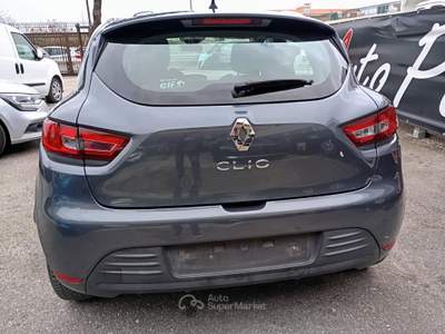 Renault Clio 5P 0.9 TCe 12V 75CV Life Grigio usata Giugliano in Campania