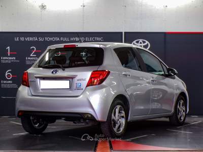 Toyota Yaris Active my16 Argento usata Saint-Christophe