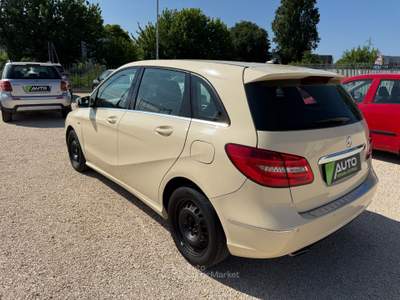 Mercedes-Benz Classe B B 180 CDI BlueEFFICIENCY Executive Beige usata Ferrara