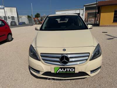 Mercedes-Benz Classe B B 180 CDI BlueEFFICIENCY Executive Beige usata Ferrara