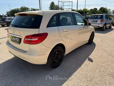 Mercedes-Benz Classe B B 180 CDI BlueEFFICIENCY Executive Beige usata Ferrara