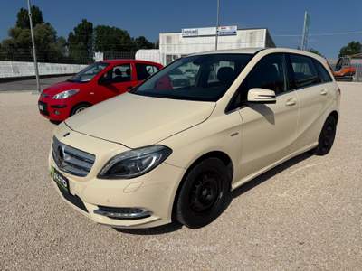 Mercedes-Benz Classe B B 180 CDI BlueEFFICIENCY Executive Beige usata Ferrara
