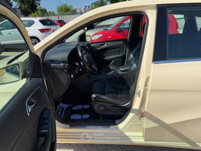Mercedes-Benz Classe B B 180 CDI BlueEFFICIENCY Executive Beige usata Ferrara