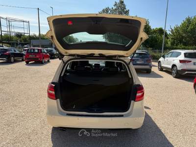 Mercedes-Benz Classe B B 180 CDI BlueEFFICIENCY Executive Beige usata Ferrara