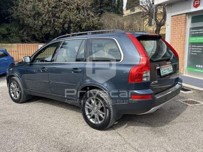 Volvo XC90 VOLVO XC90 2.4 D5 185 CV aut. AWD Executive Blu/Azzurro usata Foligno