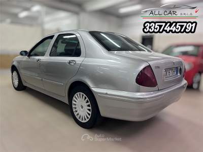 Lancia Lybra JTD cat LX Argento usata Leini