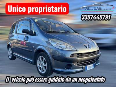 Peugeot 1007 Happy Argento usata Leini