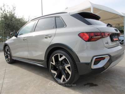 Audi A3 Allstreet 35 TFSI Identity Contrast KM0 Beige usata Noto