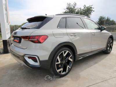 Audi A3 Allstreet 35 TFSI Identity Contrast KM0 Beige usata Noto