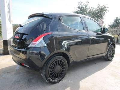 Lancia Ypsilon 1.0 5p Hybrid Silver |2022 Nero usata Noto