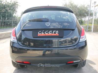 Lancia Ypsilon 1.0 5p Hybrid Silver |2022 Nero usata Noto