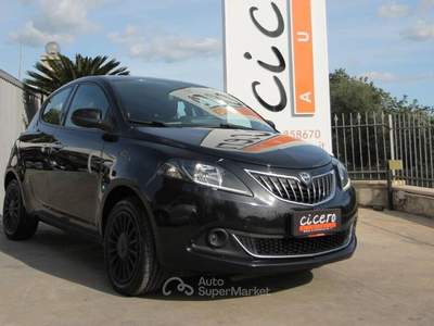 Lancia Ypsilon 1.0 5p Hybrid Silver |2022 Nero usata Noto