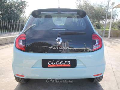 Renault Twingo Equilibre 22 kwh |10.2023 Blu/Azzurro usata Noto