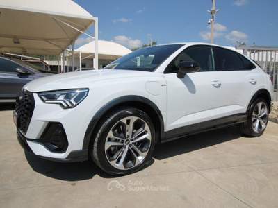 Audi Q3 SPB 45 TFSI e Identity Black|2024 Bianco usata Noto