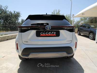 Toyota Yaris Cross E-CVT Adventure 2022 Bianco usata Noto