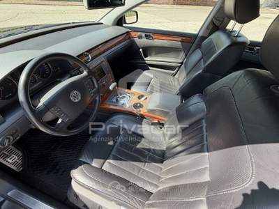 Volkswagen Phaeton VOLKSWAGEN Phaeton 3.0/240 V6 TDI DPF 4mot. tip. 5 posti Nero usata Trento