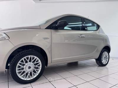 Lancia Ypsilon METANO Ecochic GOLD UNICOPROPRITARIO Bronzo usata Pollenza
