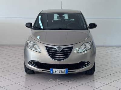 Lancia Ypsilon METANO Ecochic GOLD UNICOPROPRITARIO Bronzo usata Pollenza