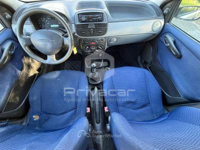 Fiat Punto FIAT Punto 1.2i cat 5 porte Grigio usata Milano