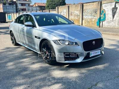Jaguar XF JAGUAR XF 2.0 D 240 CV AWD aut. R-Sport Grigio usata Milano