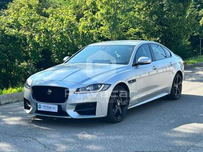 Jaguar XF JAGUAR XF 2.0 D 240 CV AWD aut. R-Sport Grigio usata Milano