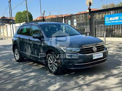 Volkswagen Tiguan VOLKSWAGEN Tiguan 2.0 TDI 150 CV SCR DSG Life Grigio usata Milano